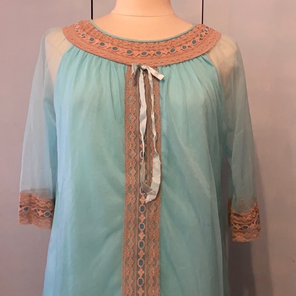 Vintage Avian Blue Egyptian Styled Lace Sleepwear - Picture 3 of 10